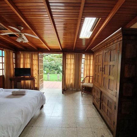 Turrialba Bed & Breakfast Exterior photo