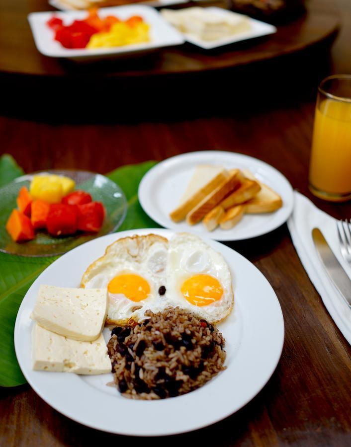 Turrialba Bed & Breakfast Exterior photo