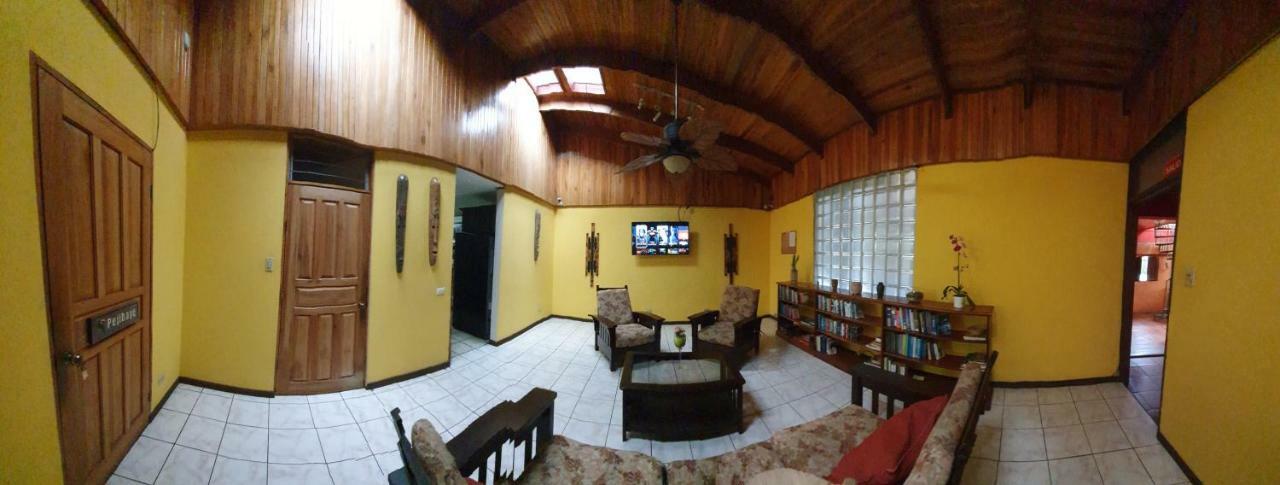 Turrialba Bed & Breakfast Exterior photo